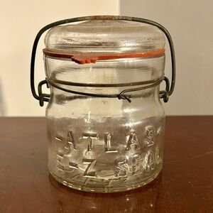 Vintage Atlas E-Z Seal Glass Canning Jar With Wire Bail Closure 1902-1964